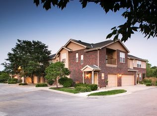 Wyndham Villas by Broadmoor, Omaha, NE 68114