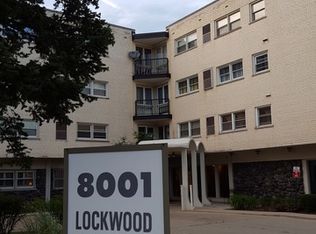 8001 Lockwood Ave APT 404, Skokie, IL 60077