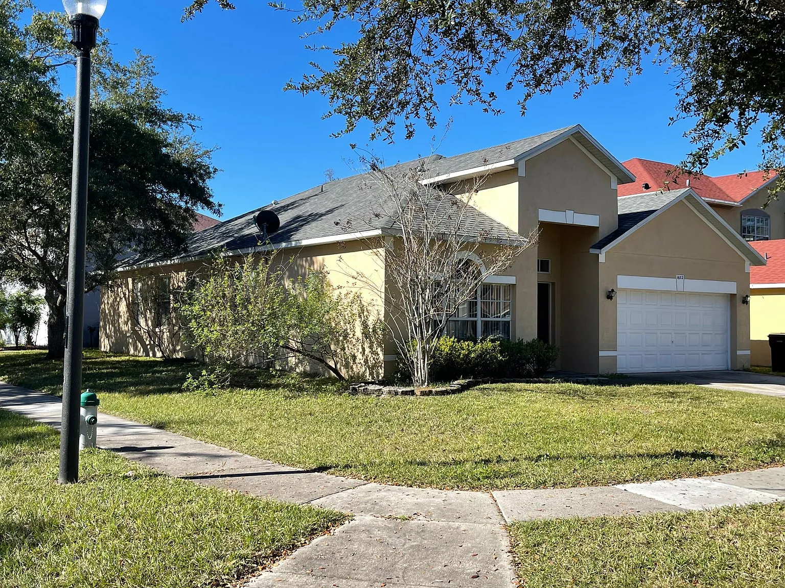 4 bed, 1952 sqft, $2,650 — Photo 2