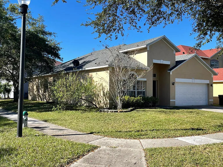 1602 Nestlewood Trl — Photo 2