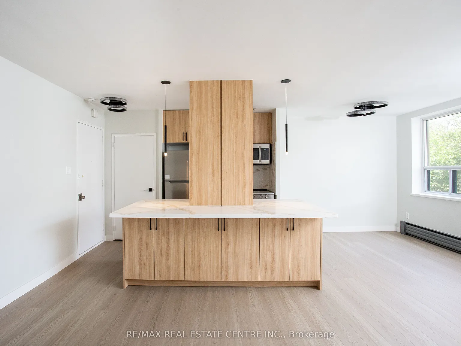 2 bed, $2,450 — Photo 3