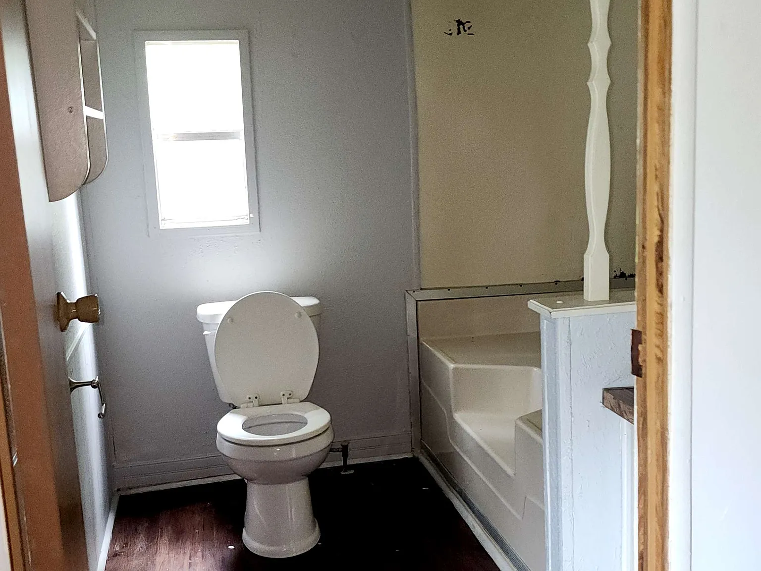 2 bed, $850 — Photo 2