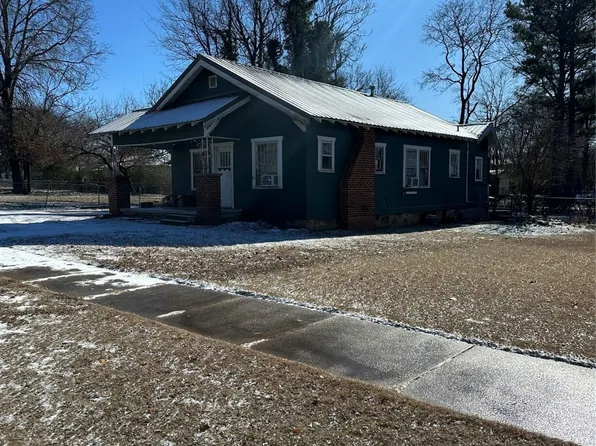 706 E 13th St, Okmulgee, OK 74447