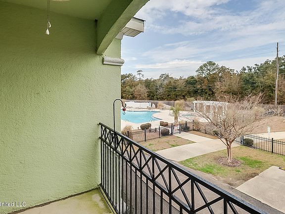 5th image of 2252 Beach Dr APT 1103