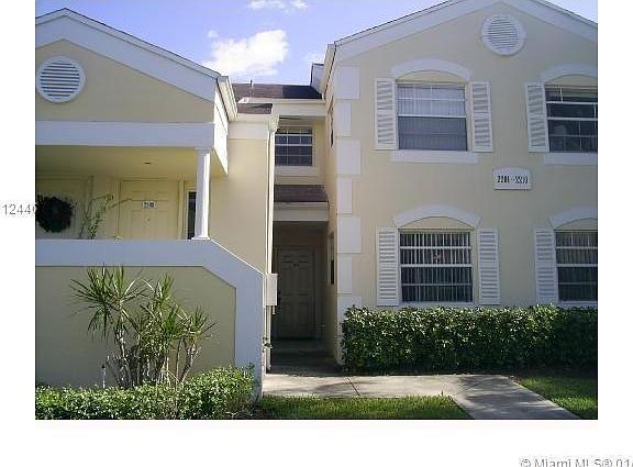 4th image of 2207 SE 27th Dr #104-A
