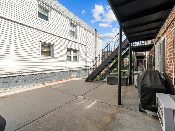 69-73 Juniper Boulevard South image 22 of 32