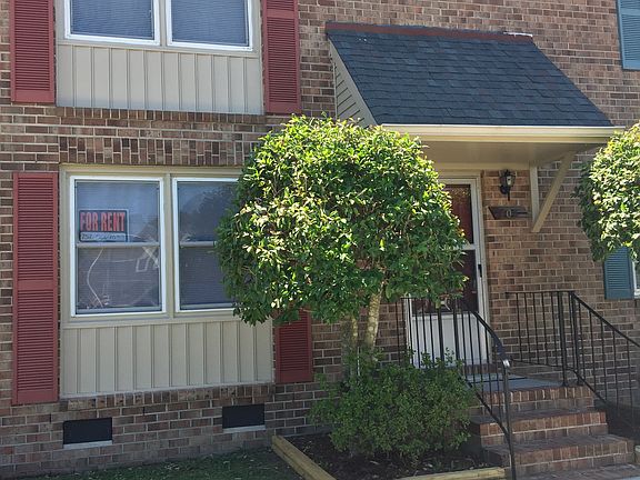 5th image of 107 Charles Parish Dr