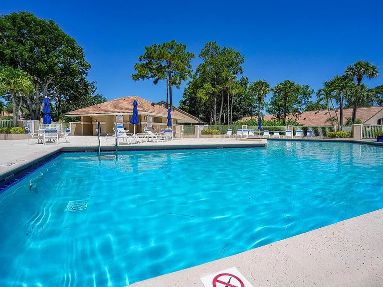 1143 Duncan Cir #103 — Photo 33