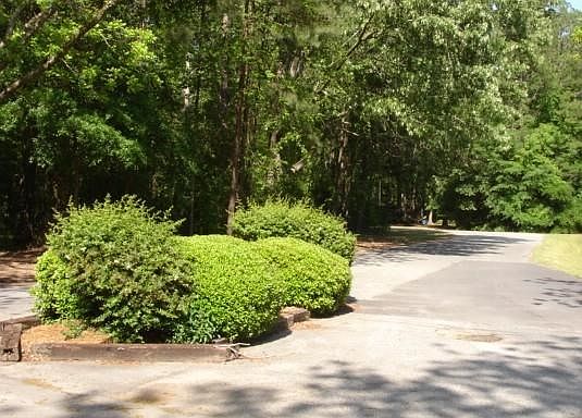 3rd image of 502 Patricia Dr