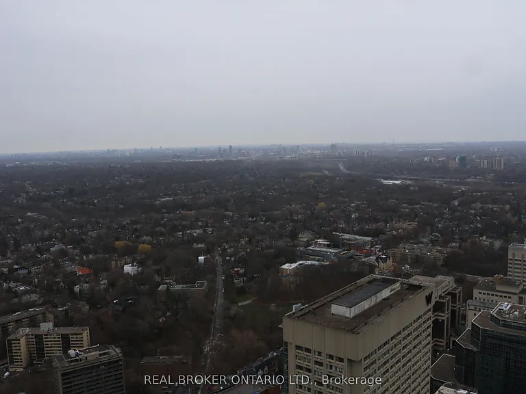 1 Bloor St E #5209 — Photo 17