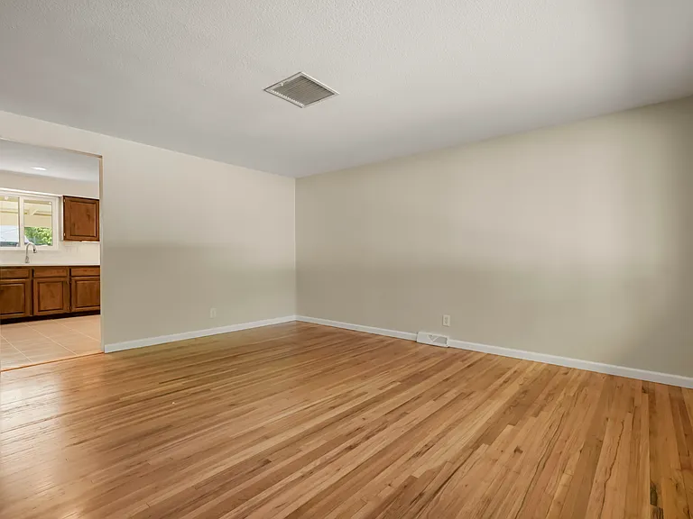 6023 Holland St — Photo 13