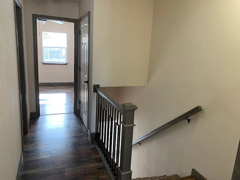308 Meadow Dr — Photo 6