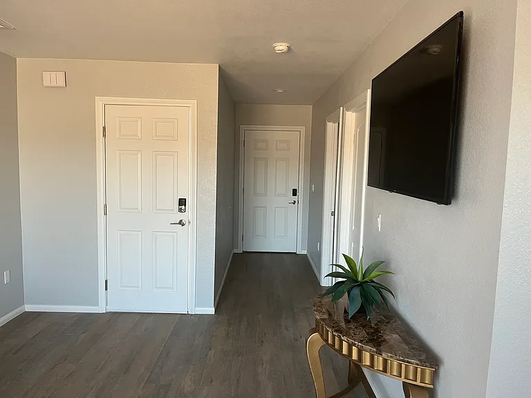 12327 Farmington St #2A — Photo 6