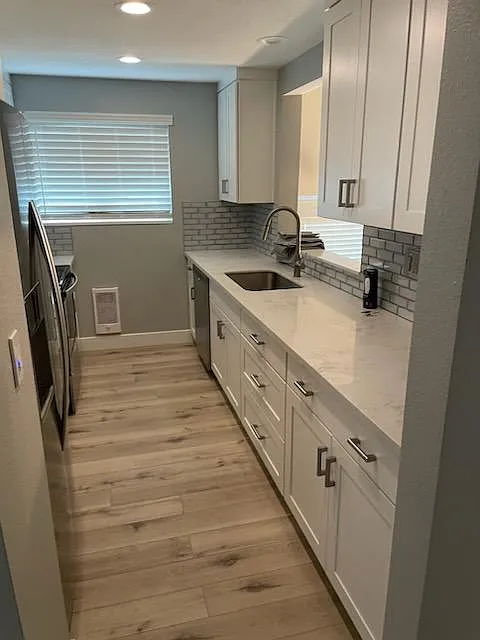 2 bed, 1100 sqft, $2,000 — Photo 2
