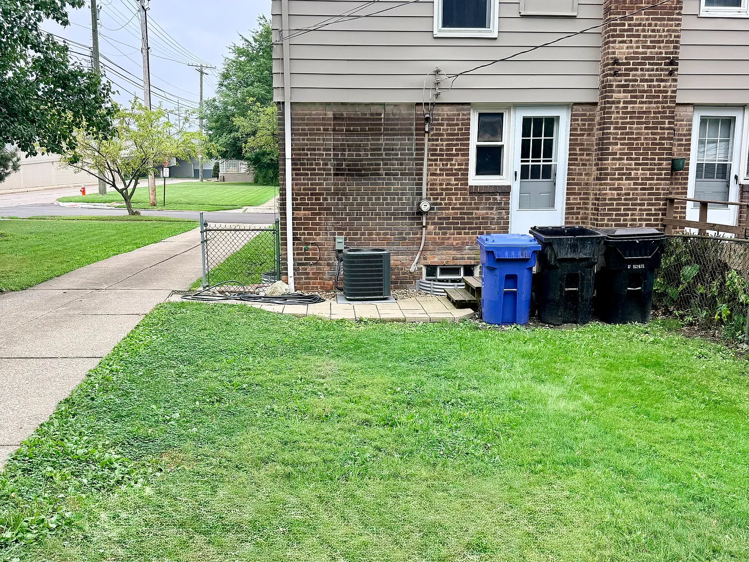 2 bed, 1200 sqft, $1,450 — Photo 3
