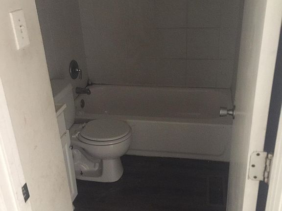 3rd image of 1027 Groner Dr