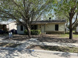 200 Cumberland Rd, Waxahachie, TX 75165