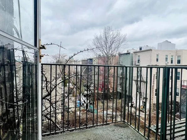 197 Nassau Avenue image 12 of 14