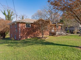 2804 Taft Hwy, Signal Mountain, TN 37377