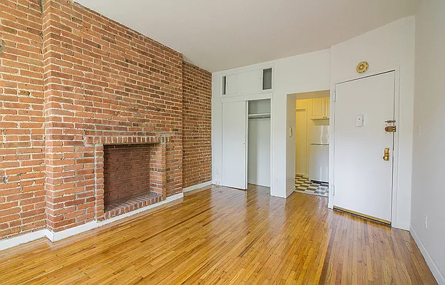 Rented by CitySites Real Estate Group | media 2