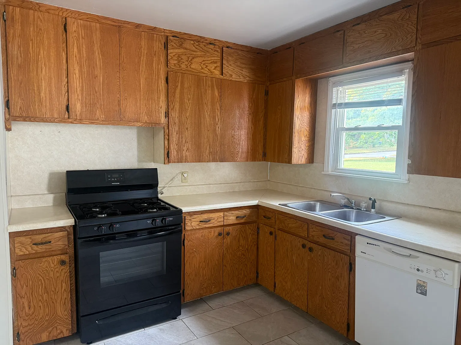 2 bed, 1218 sqft, $1,175 — Photo 4