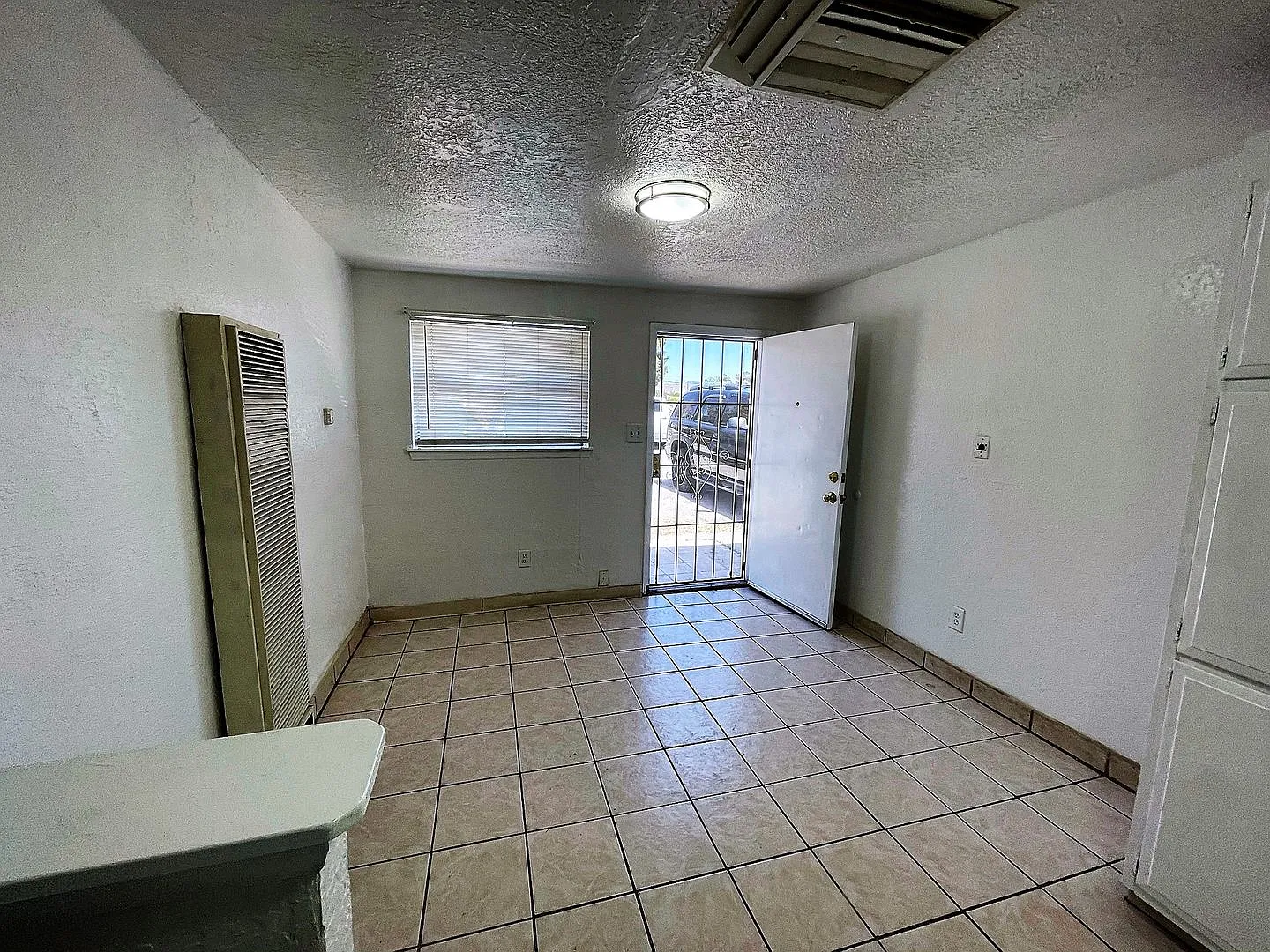 Parkview 825 — Photo 2