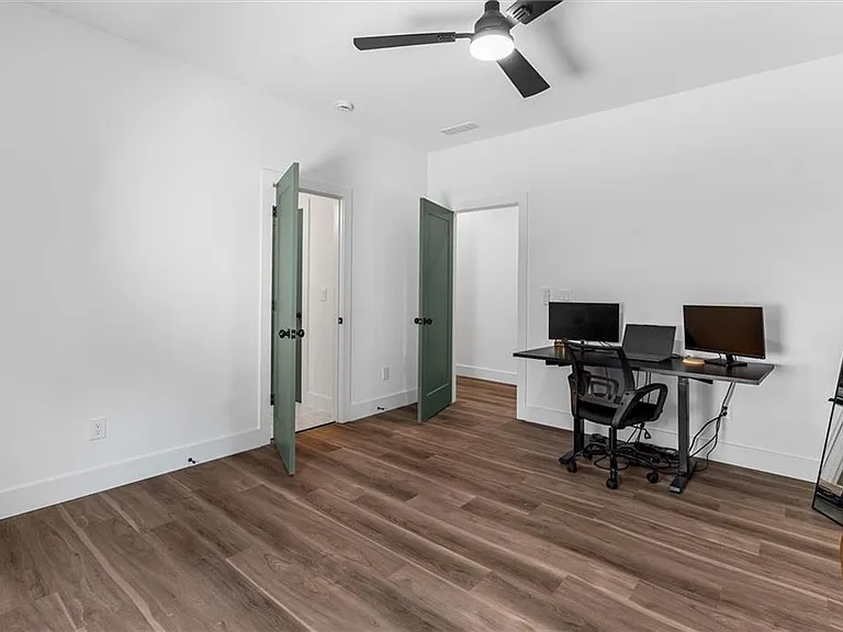 598 Formwalt St SW #A — Photo 31