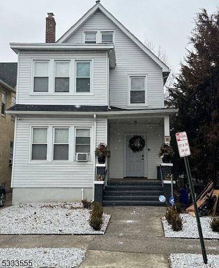 1st image of 121 Brookwood St