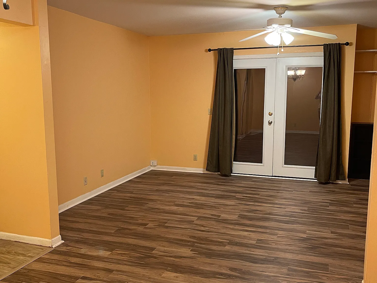 515 Basswood Dr — Photo 2