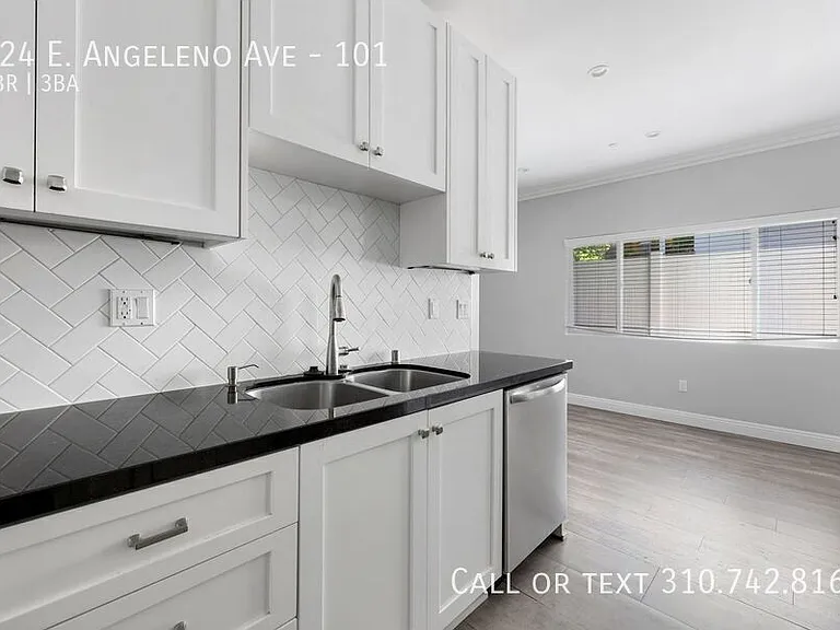 524 E Angeleno Ave #101 — Photo 4