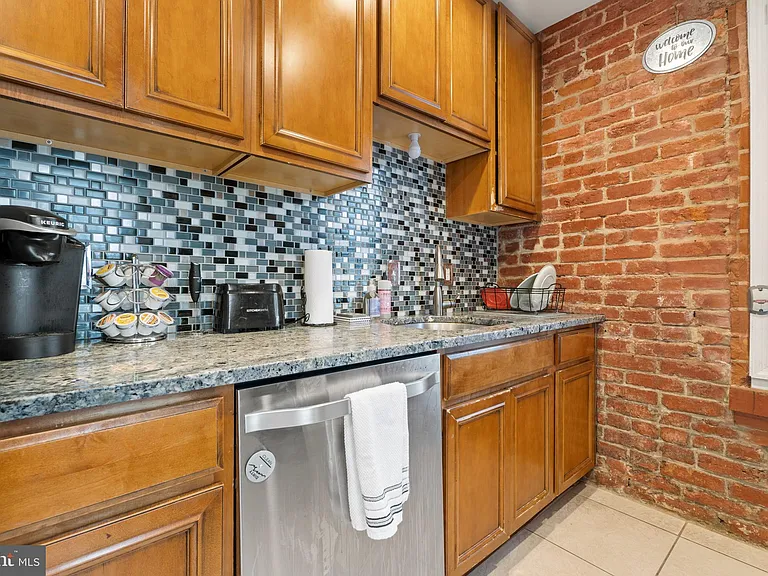 1723 Seaton St NW — Photo 10