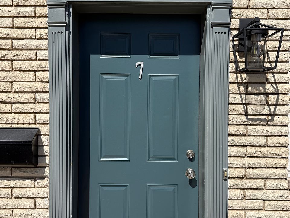 1st image of 409 Lakeside Ave APT 7
