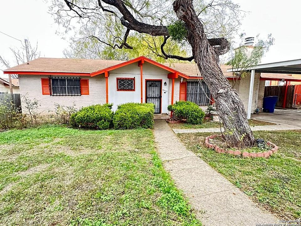 1st image of 4922 Hemphill