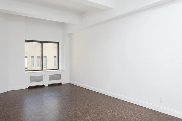 Sold by NYC Property & Residence Mgmt LLC | media 9