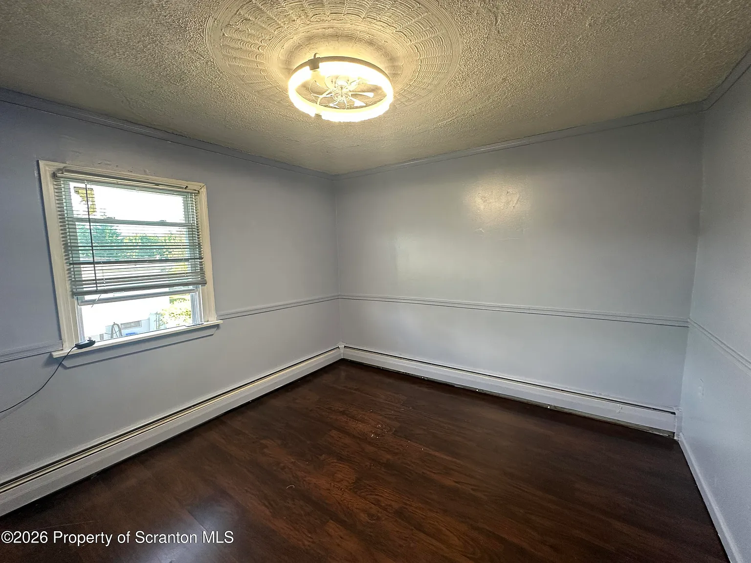 3 bed, 1.0 bath, 1660 sqft, $1,750 — Photo 4
