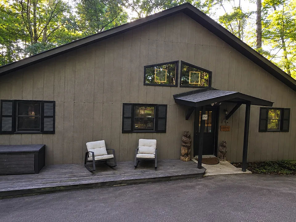252 McGuffey Ridge Rd