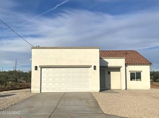 1825 Via Nueva Zelandia, Rio Rico, AZ 85648
