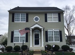 12446 Iona Sound Dr, Bristow, VA 20136