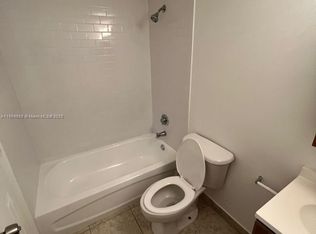 3167 Auburn Blvd APT 2, Fort Lauderdale, FL 33312