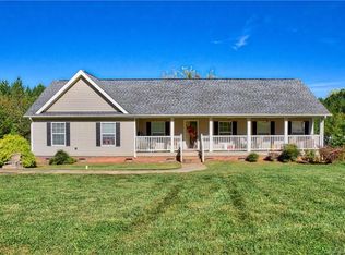 2656 Crowders Creek Rd, Gastonia, NC 28052