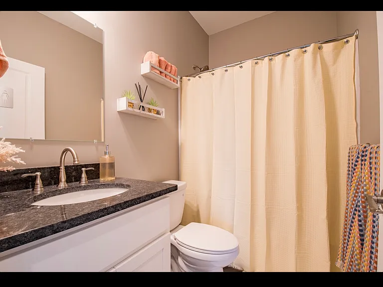 10 Percy Dr #1 — Photo 9