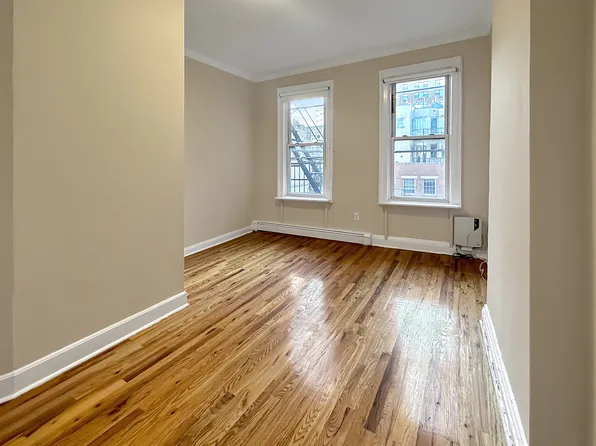 227-229 Washington Street image 7 of 16