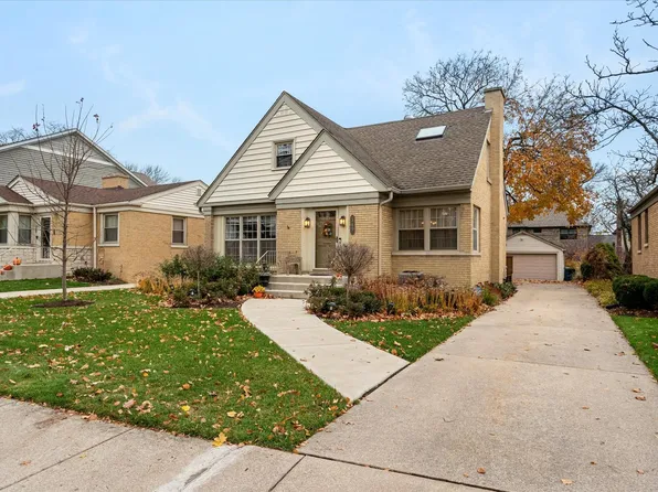 349 E Parkview Ave, Elmhurst, IL 60126