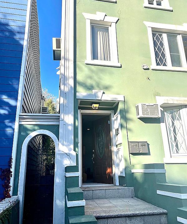 1st image of 33 Devoe St #1