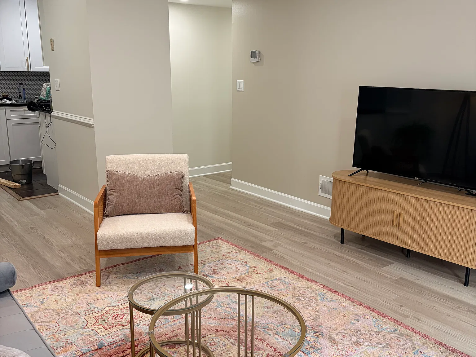 2 bed, 810 sqft, $2,600 — Photo 4