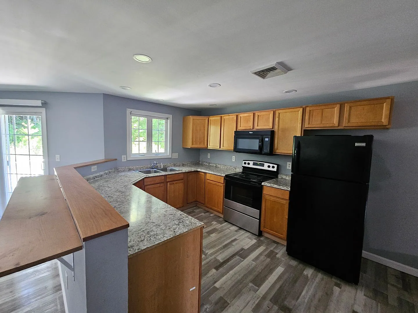 Sun-Filled 3BR/2BA Condo with Two Private Decks — Photo 3