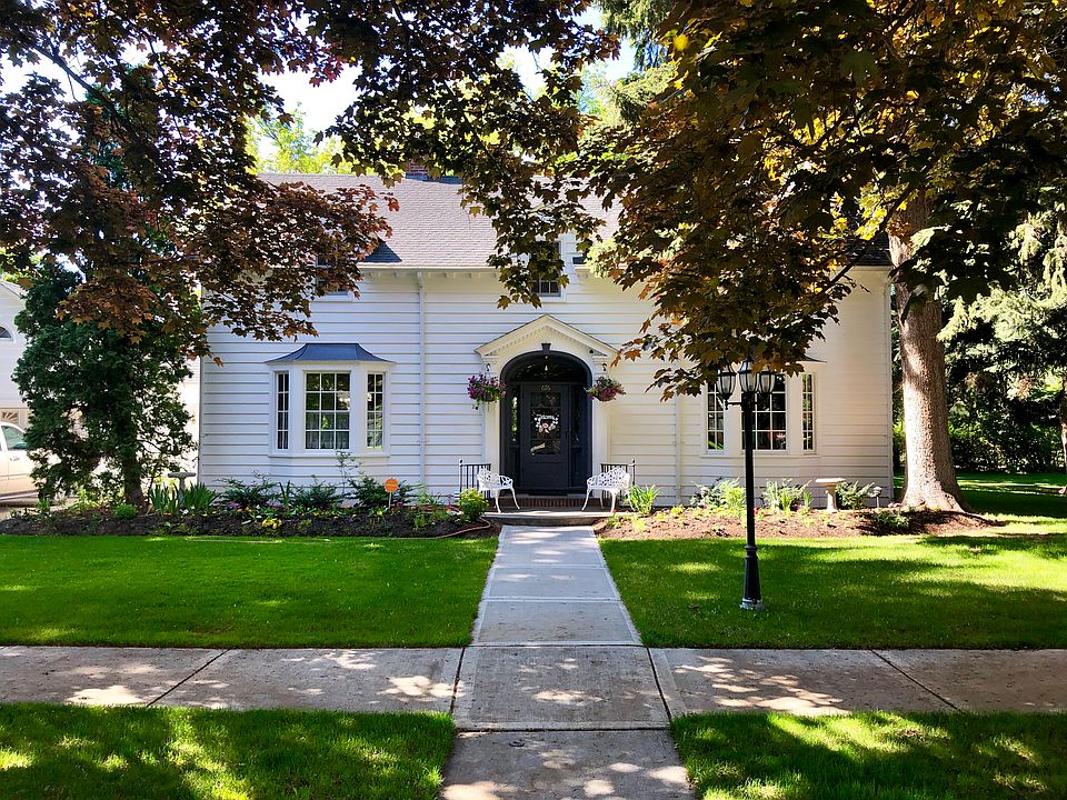 1st image of 676 11th St