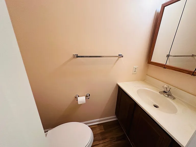 105 Franklin Parke Ct — Photo 6