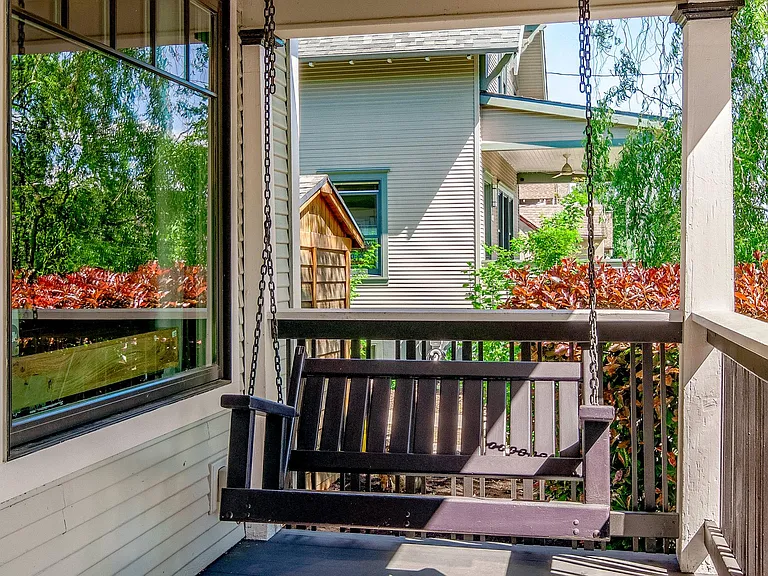 5233 NE 18th Ave — Photo 12