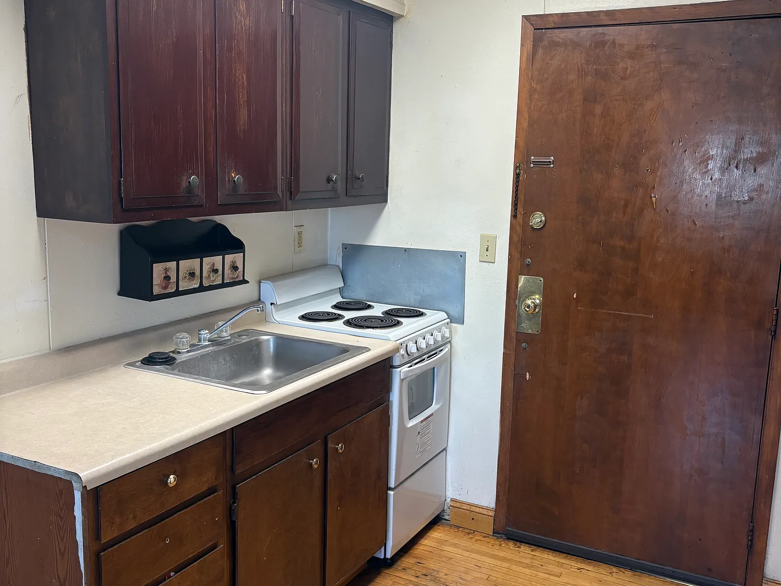 1 bed, $900 — Photo 3